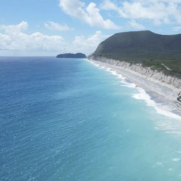 しおさいの塩の原材料は新島の海水。1日に約300リットル使います